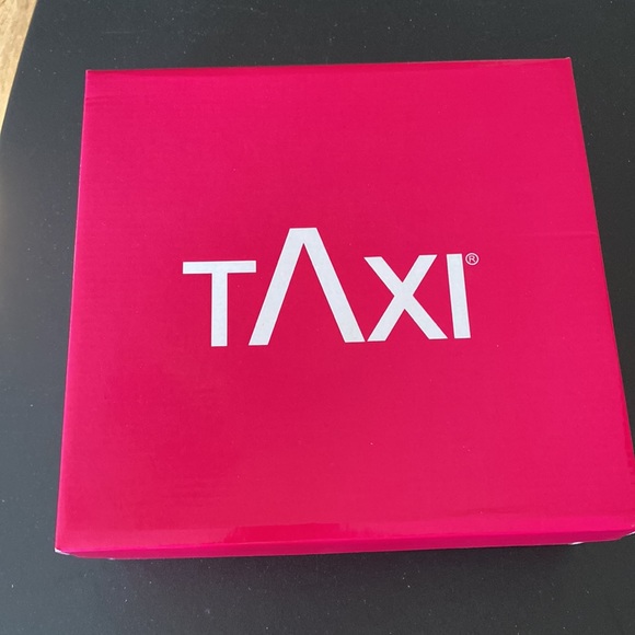 Taxi Dress Sandal - Picture 7 of 7